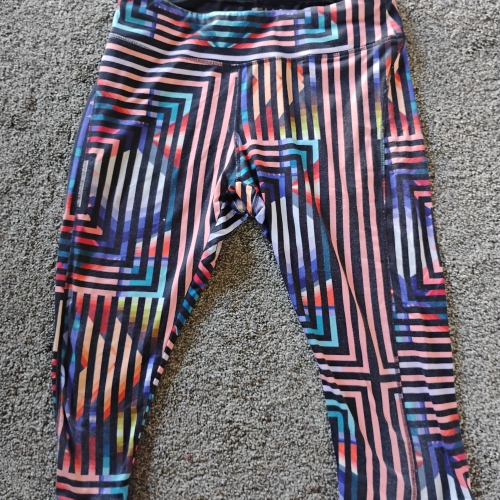 LuLaRoe Multicolor Geometric Capris